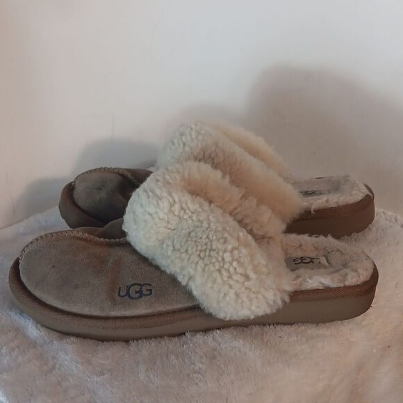 UGG Tan Suede Slippers with Cream Shearling - Picture 5 of 5